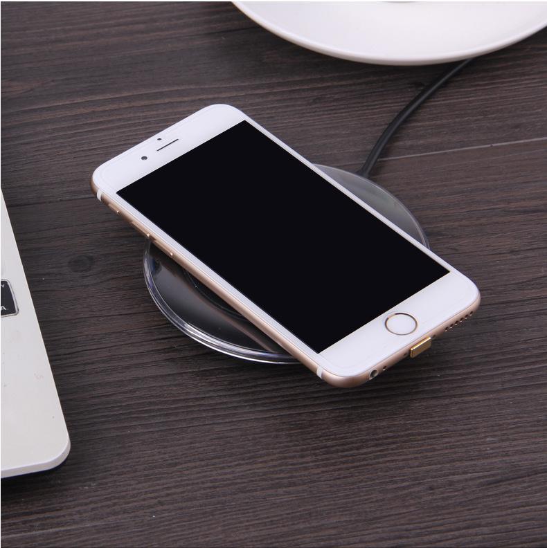 蘋(píng)果手機無線(xiàn)充電 蘋果手(shǒu)機(jī)無線充(chōng)電